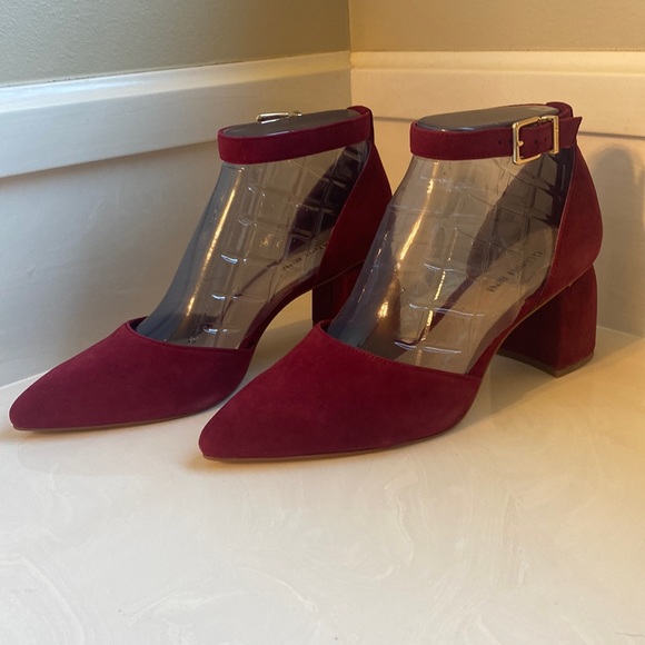 Gianni Bini Shoes - NWT Gianni Bini red Heels